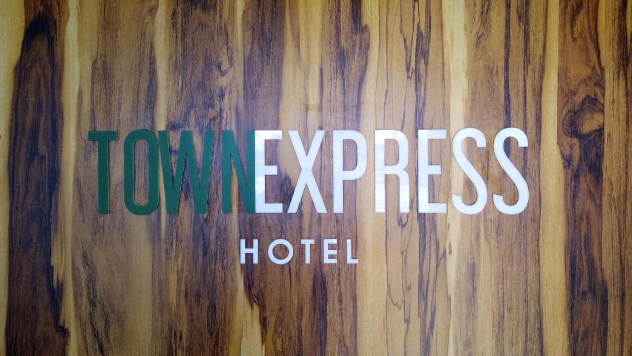 Hotel Town Express Durango Exterior foto